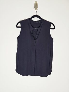 Uniqlo Black Sleeveless V-Neck Camisole